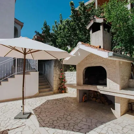 Apartmán Ciovo 21 *