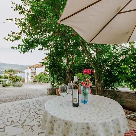 Apartmán Ciovo 21 *